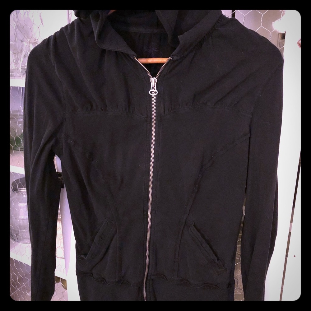 Black sweatshirt